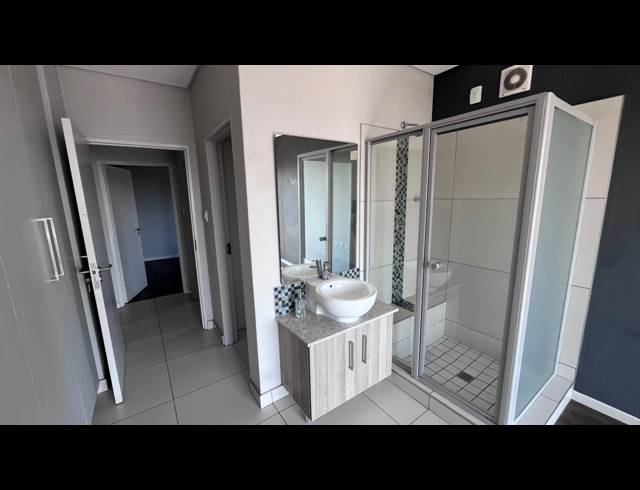 2 bed property to rent in EDENBURG